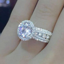 Classic Round Cut Ring