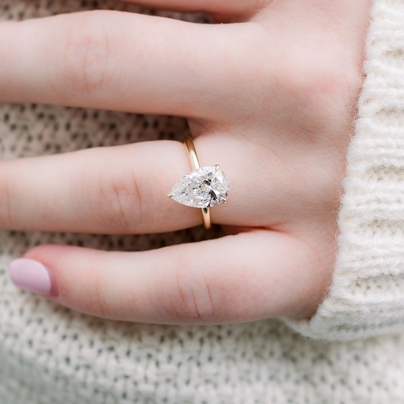 Pear Cut solitaire Ring Set