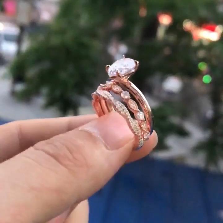 3 Carat Pear cut Tack 3pcs Wedding Ring Set in Rose Gold Tone