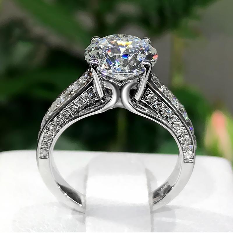 Round Cut 925 Sterling Silver Luxury Ring
